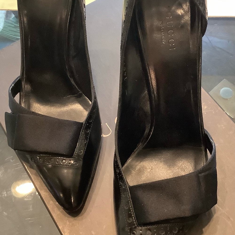 Black Gucci Stiletto pump - Picture 4 of 6